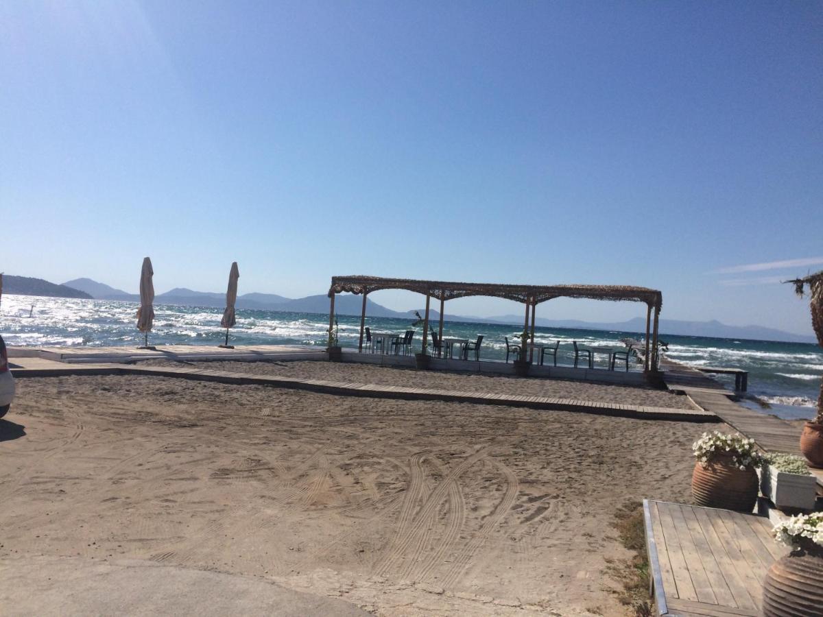 Petrakis Beach Lefkimmi Exterior foto