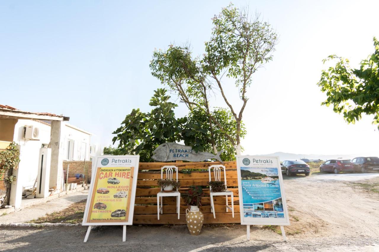 Petrakis Beach Lefkimmi Exterior foto