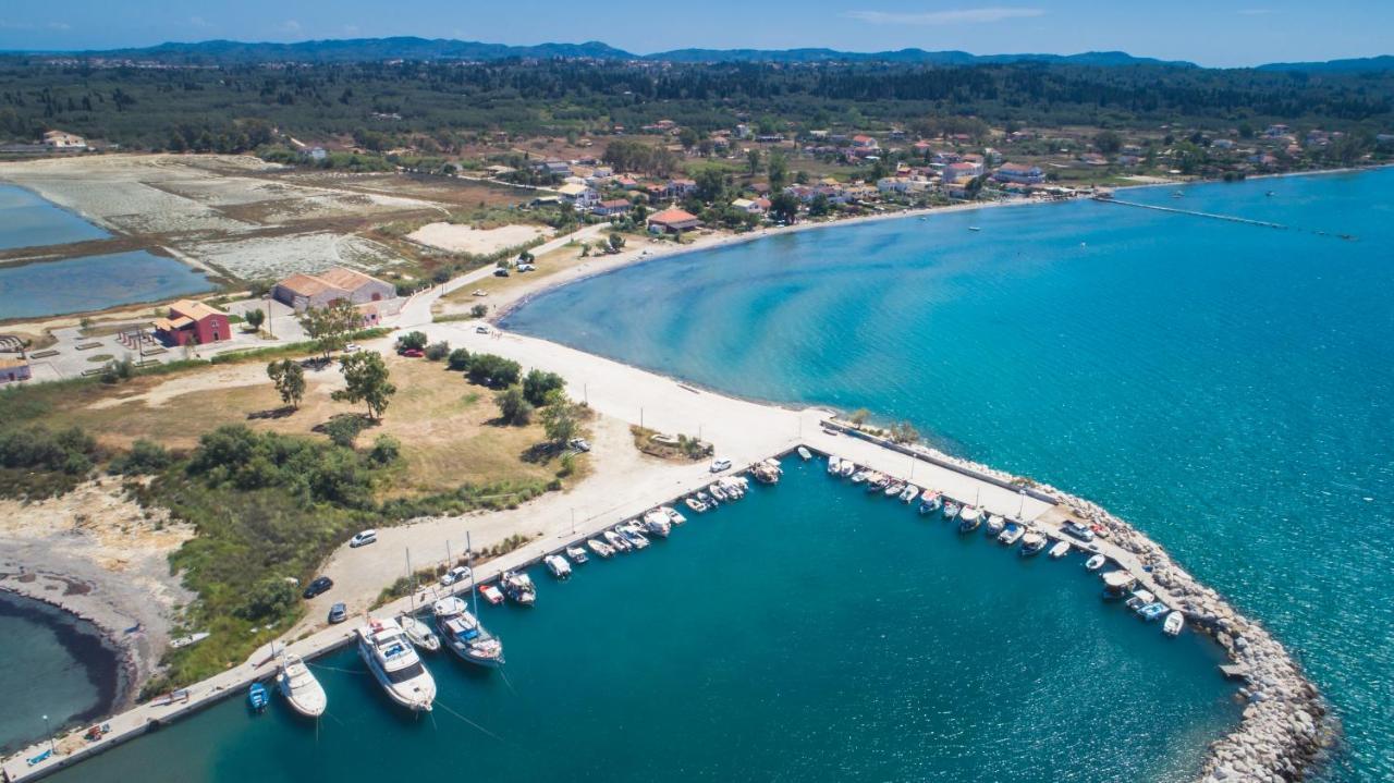 Petrakis Beach Lefkimmi Exterior foto