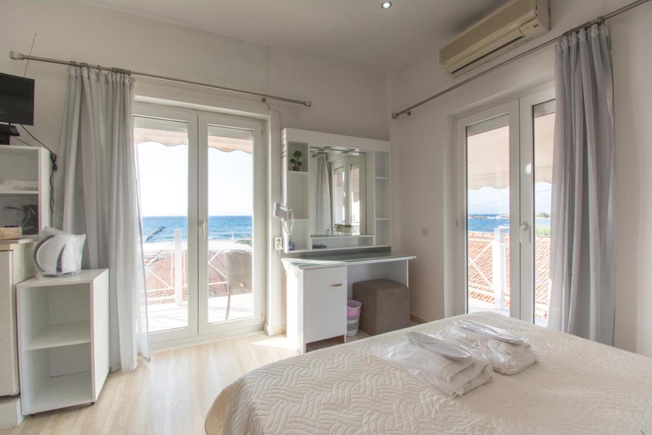 Petrakis Beach Lefkimmi Exterior foto