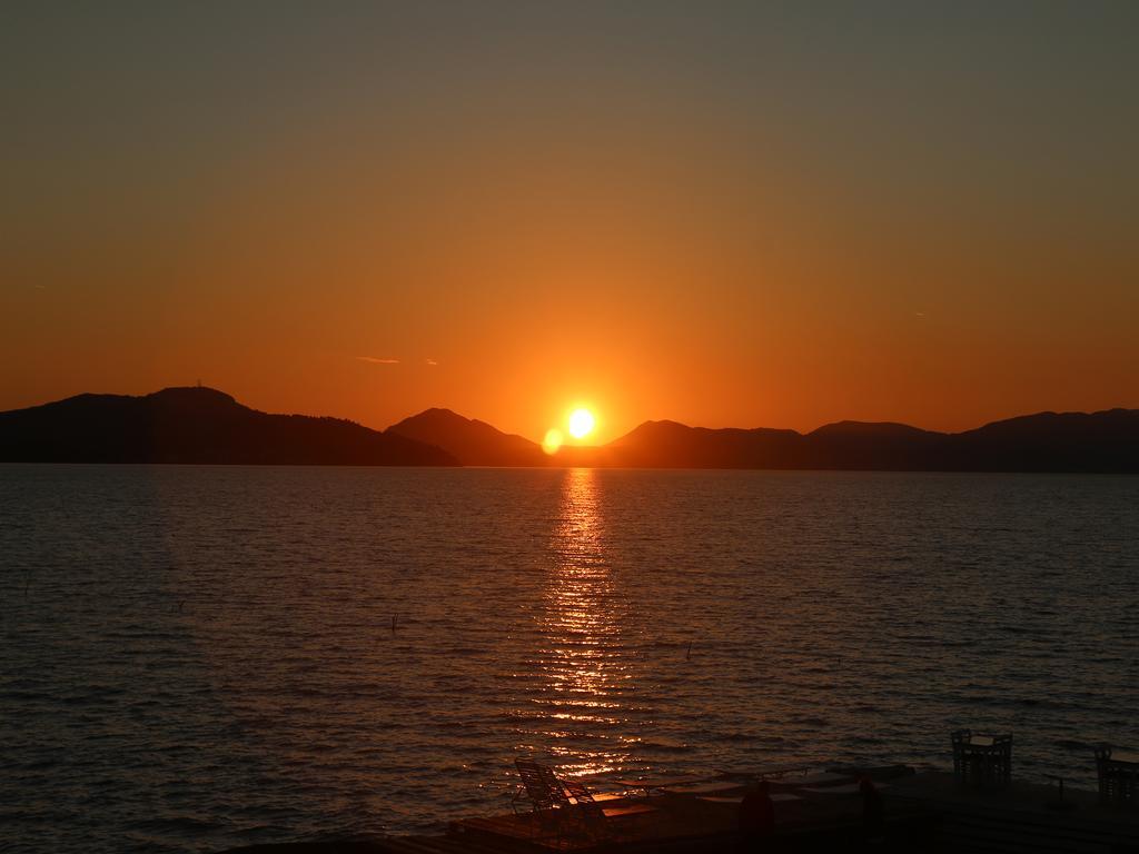 Petrakis Beach Lefkimmi Exterior foto