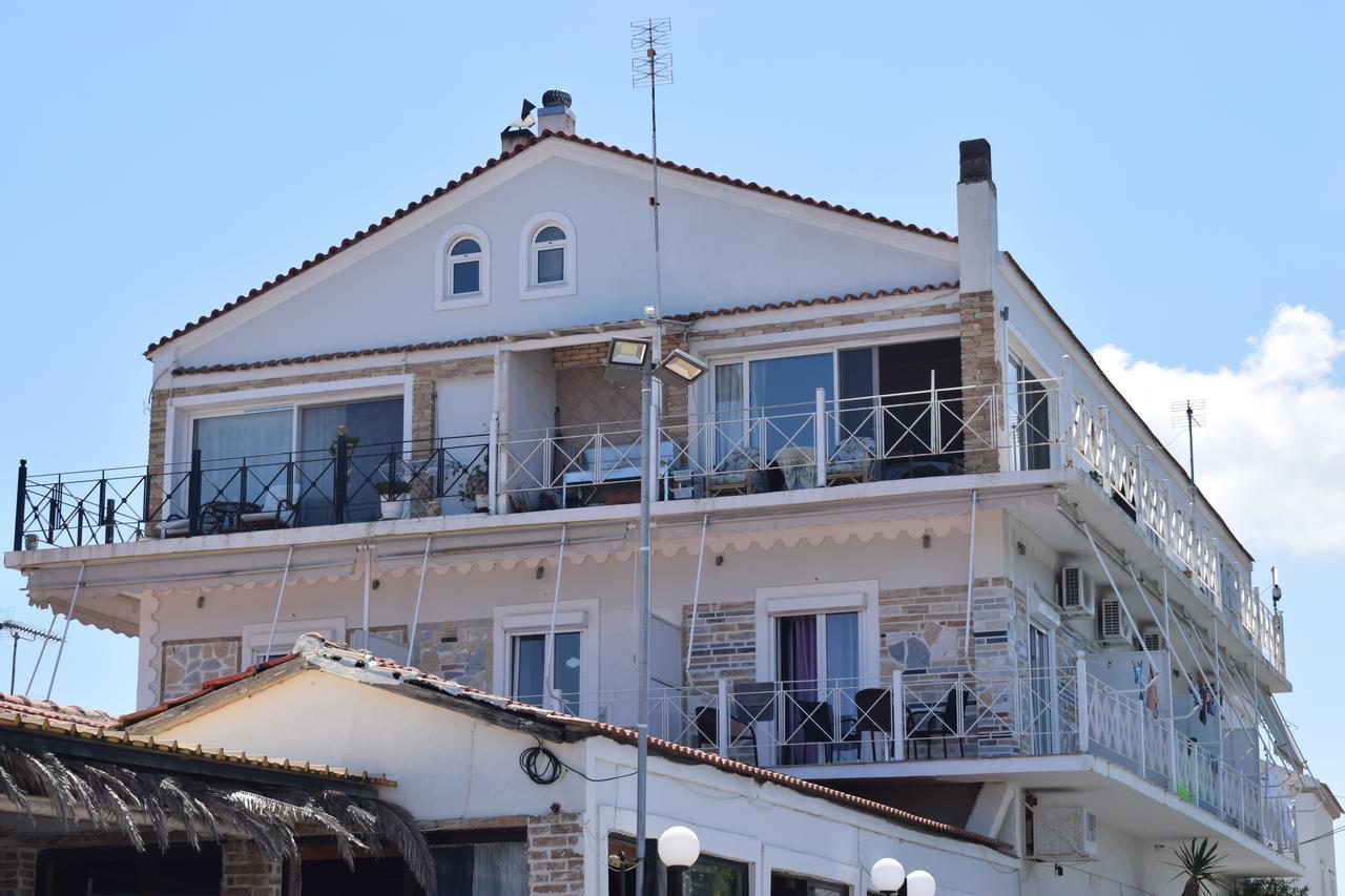 Petrakis Beach Lefkimmi Exterior foto
