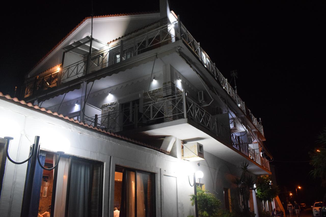 Petrakis Beach Lefkimmi Exterior foto
