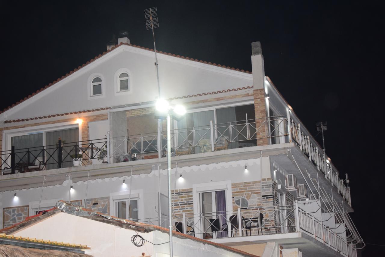 Petrakis Beach Lefkimmi Exterior foto